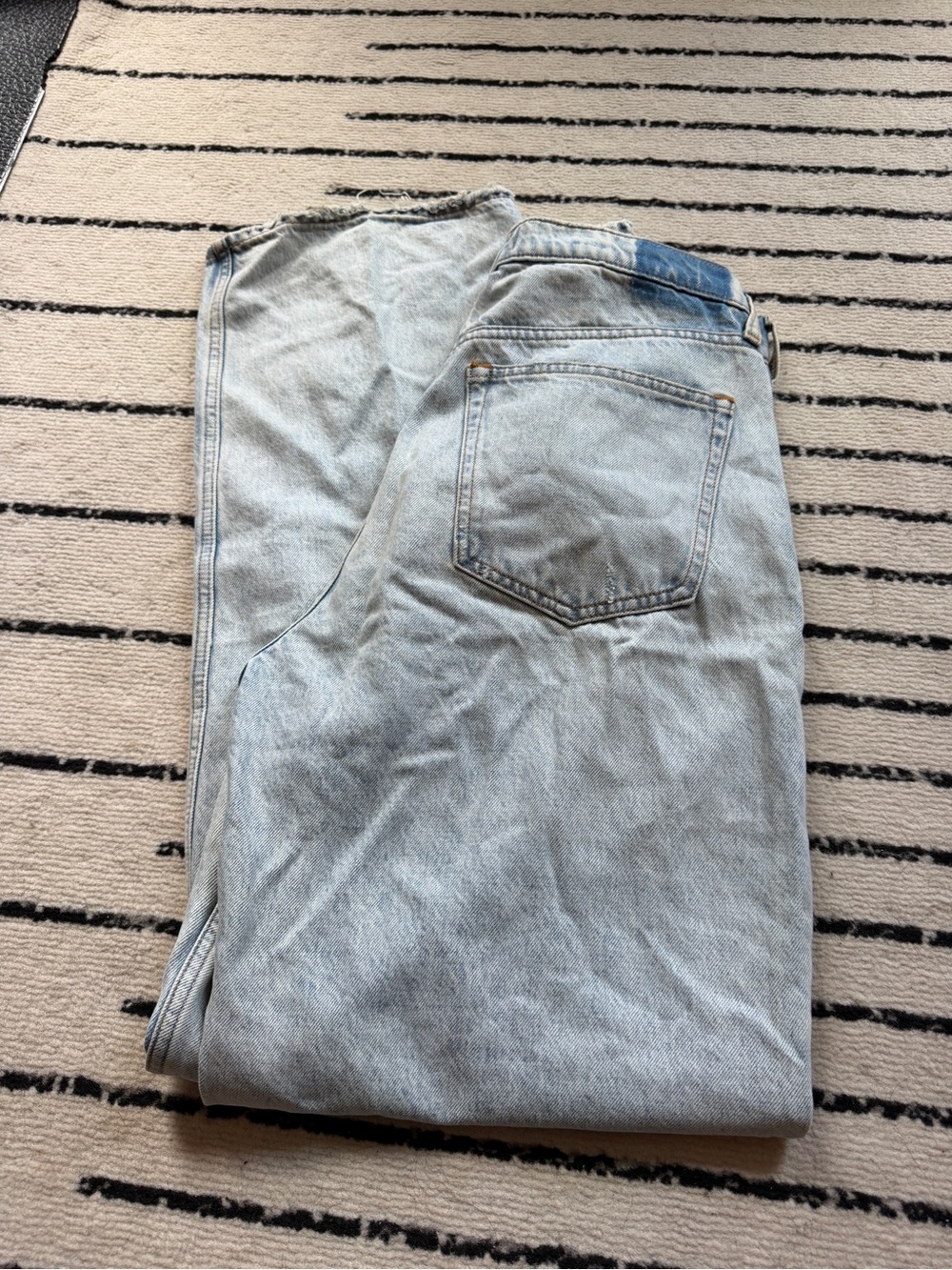 A&F The Loose High Rise Jeans
